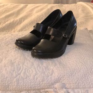 Dansko Tara Mary Jane black leather shoes